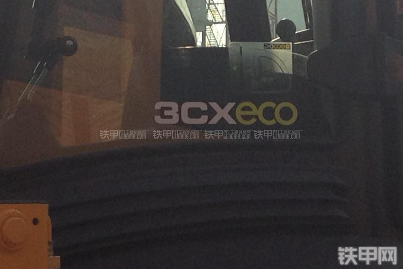 杰西博3CX-ECO挖掘装载机局部