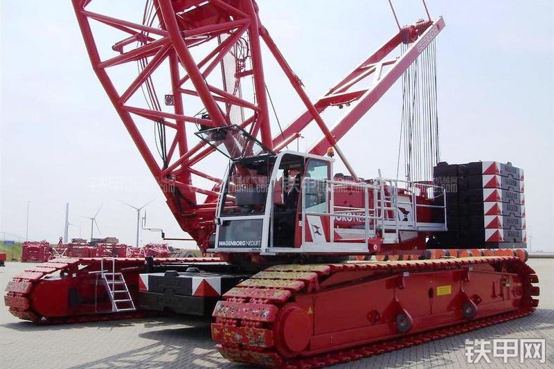 特雷克斯CC2200起重机整机外观