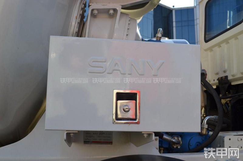 三一重工SY5310GJB4-12搅拌运输车局部