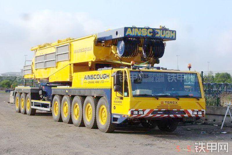 特雷克斯TC2800-1起重机局部