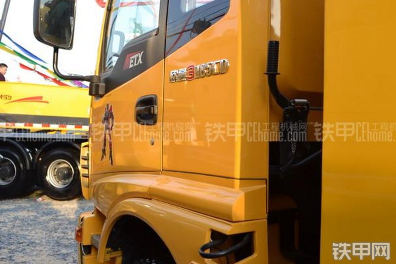 鸿得利HDL5132THB(10016195E)车载泵局部