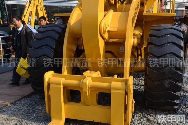 柳工CLG856叉装式叉装车整机外观