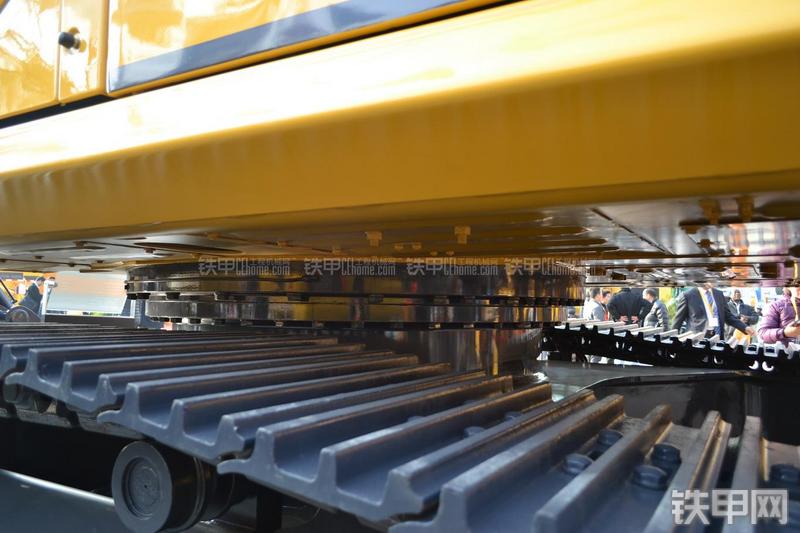 柳工CLG950E挖掘机局部