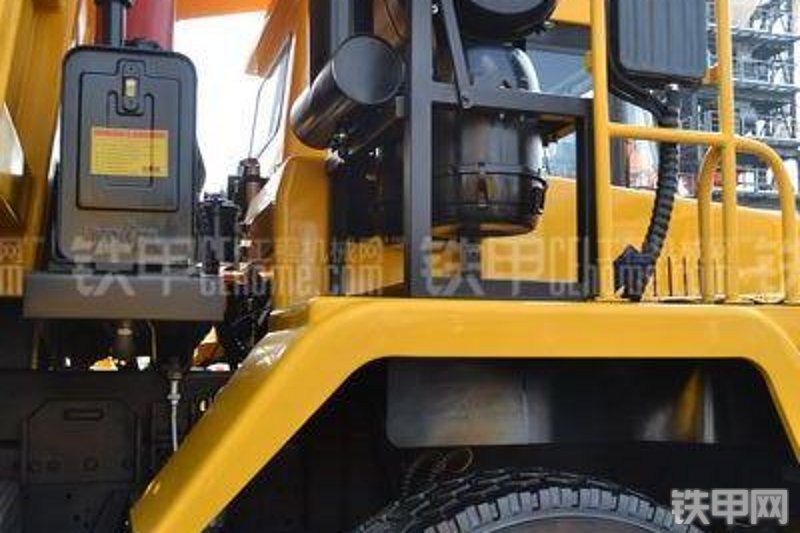 国机洛建GZL3606非公路自卸车局部