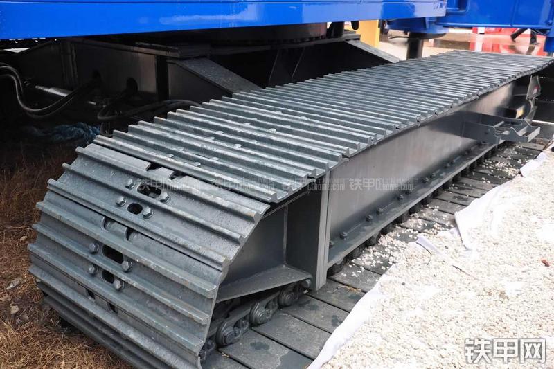 恒天九五JU90长螺旋钻机局部