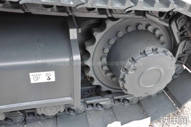 恒天九五JV365LC挖掘机局部