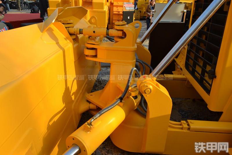 柳工TD-14M推土机局部