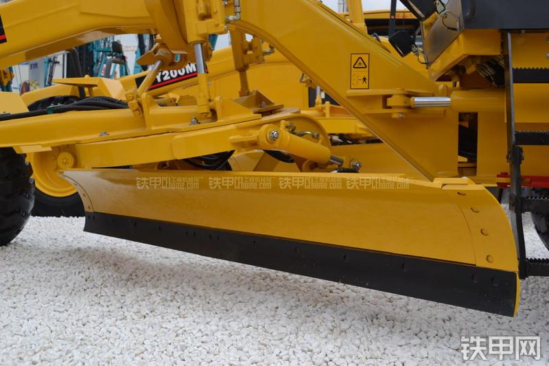 天工PY120M平地机局部