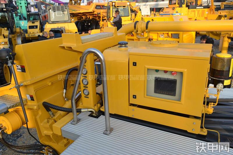 鸿得利HDL5530THB(6365E)泵车局部