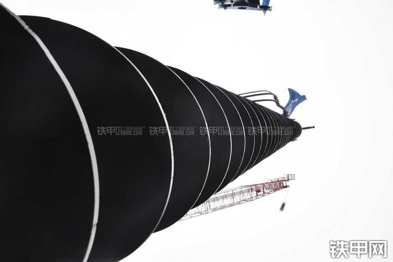 恒天九五JU90长螺旋钻机局部