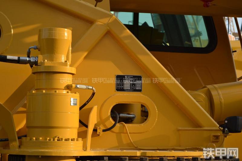 柳工CLG-TC200起重机局部