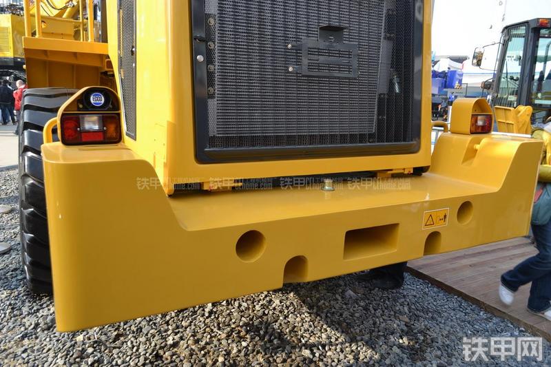 柳工CLG856叉装式叉装车局部