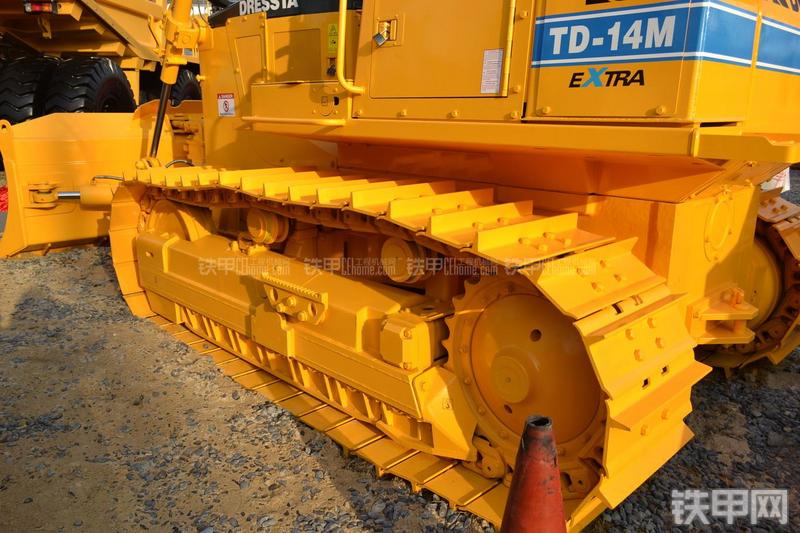柳工TD-14M推土机局部