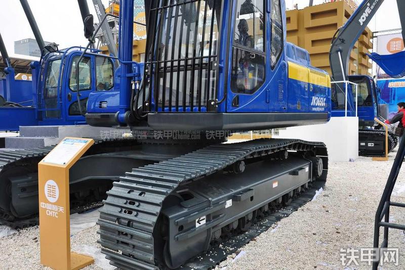 恒天九五JV365LC挖掘机局部