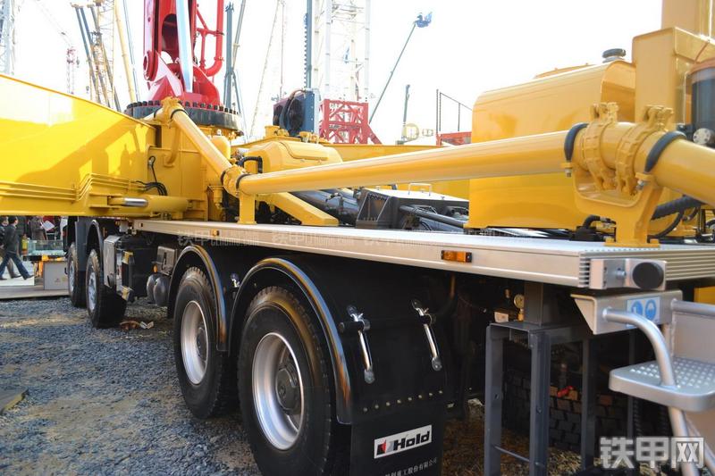 鸿得利HDL5431THB(5664E)泵车局部