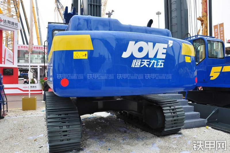 恒天九五JV365LC挖掘机局部