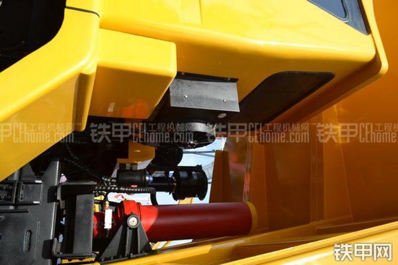 国机洛建GZL3606非公路自卸车局部