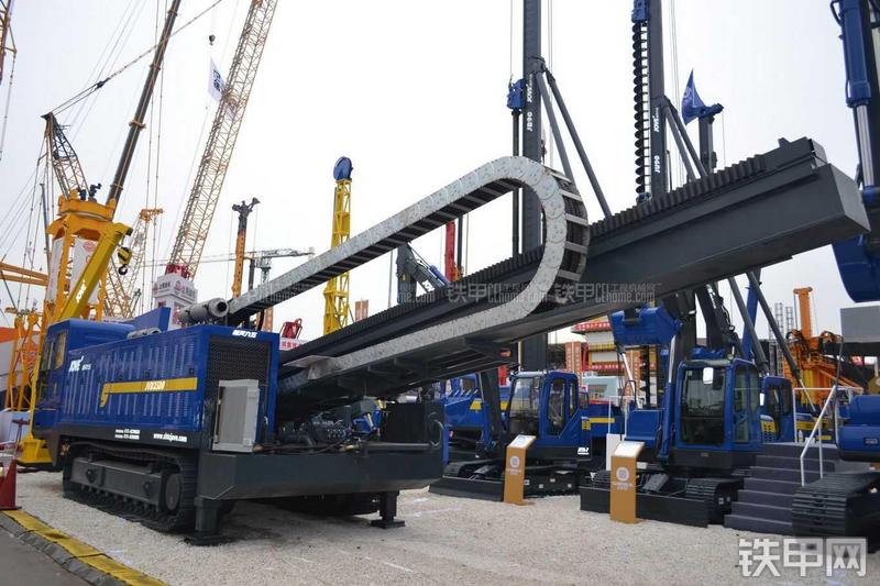 恒天九五JVD3500水平定向钻局部