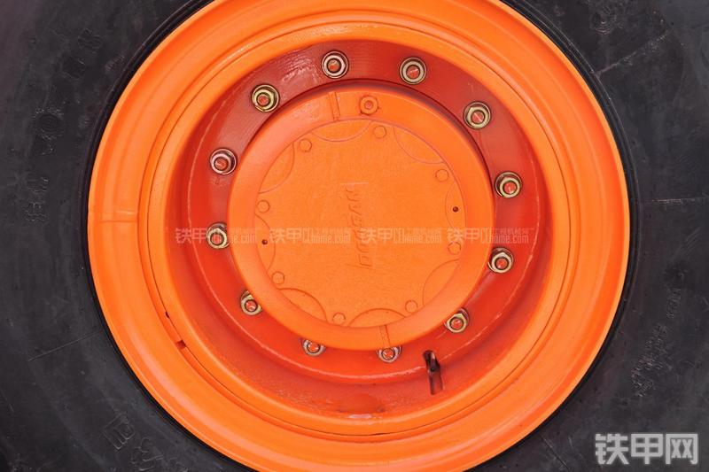 迪万伦DL501装载机局部