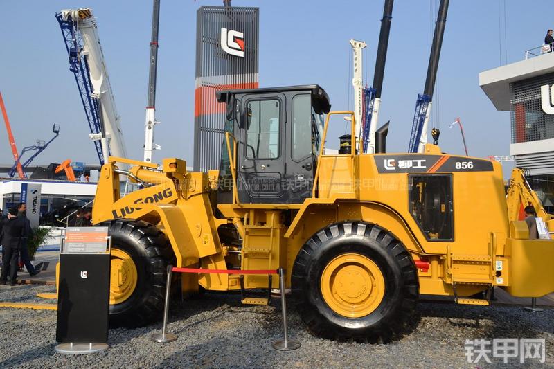 柳工CLG856叉装式叉装车整机外观