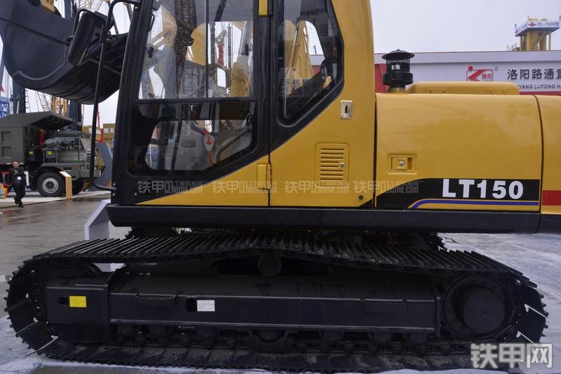 洛阳路通LT150挖掘机局部