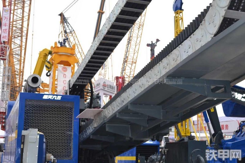 恒天九五JVD3500水平定向钻局部