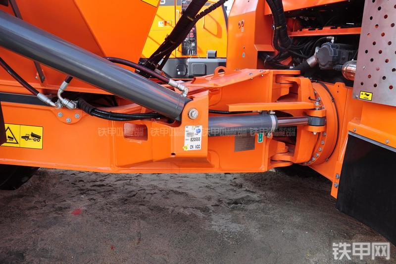 迪万伦DA40非公路自卸车局部