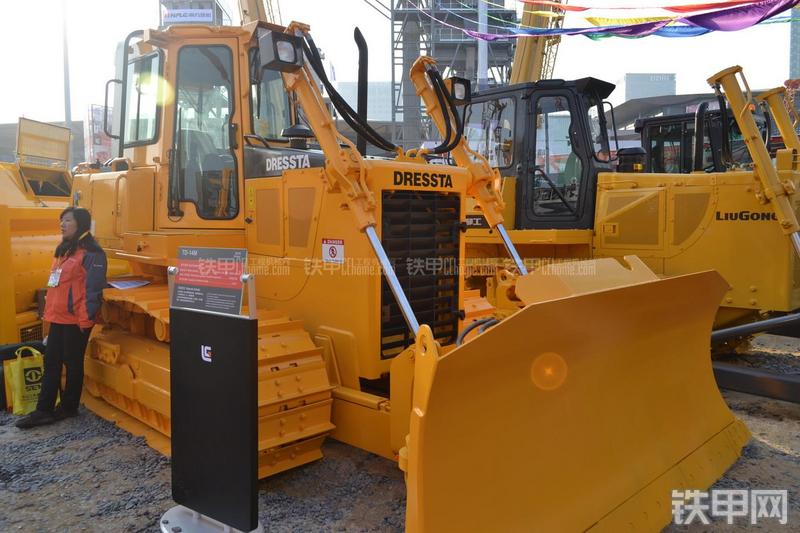 柳工TD-14M推土机整机外观