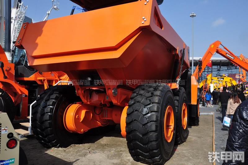 迪万伦DA40非公路自卸车局部