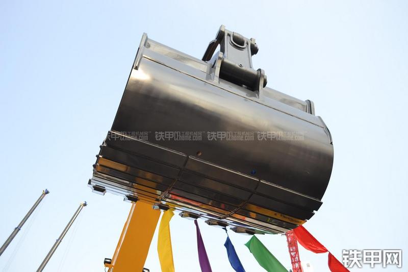 柳工CLG950E挖掘机局部