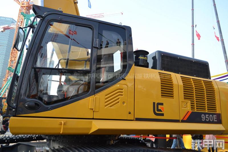 柳工CLG950E挖掘机局部