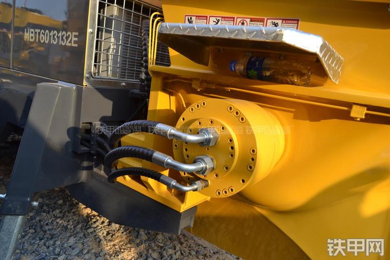 鸿得利HBT60-16-132E拖泵局部