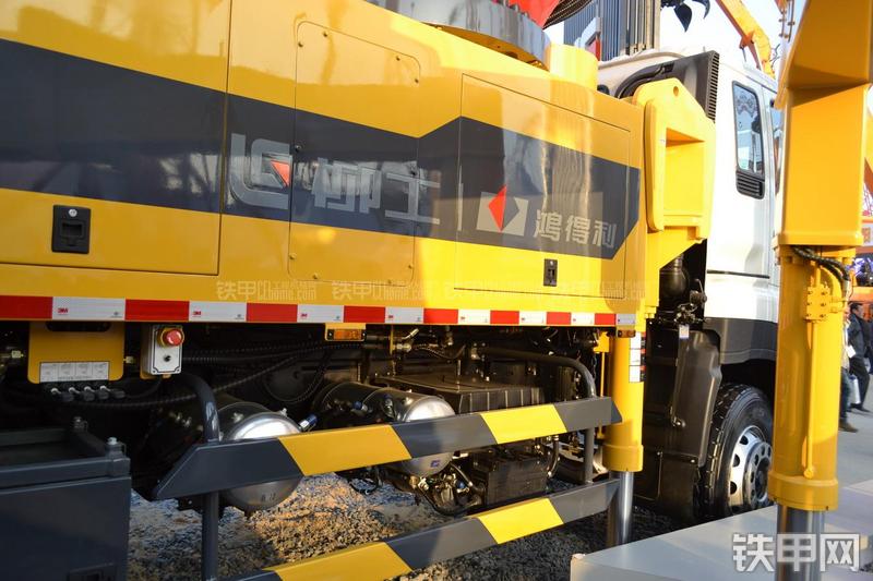 鸿得利HDL5330THB(4653D)泵车局部