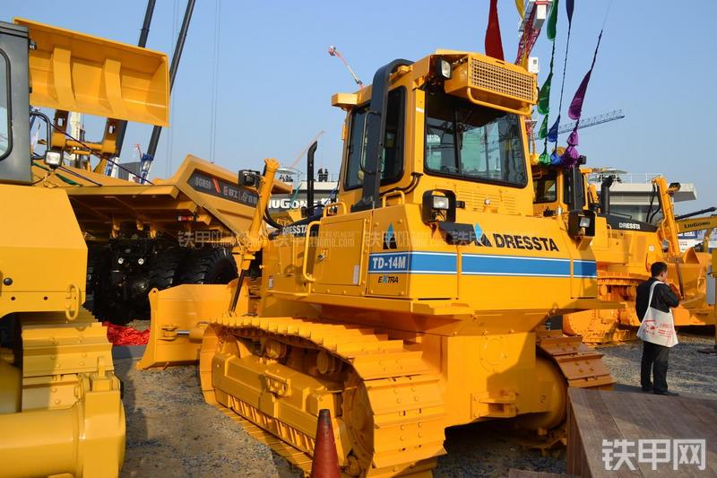柳工TD-14M推土机整机外观