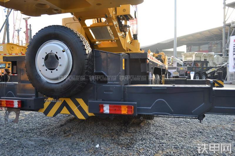 柳工CLG-TC700起重机局部