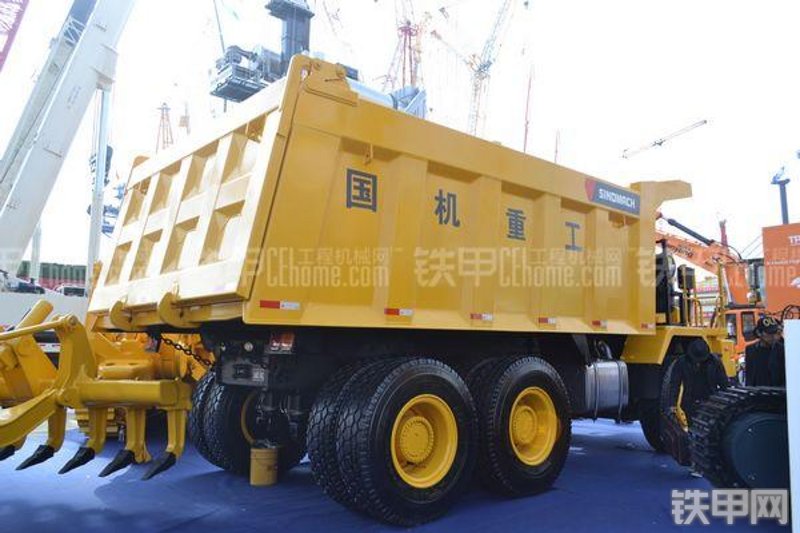 国机洛建GZL3606非公路自卸车局部