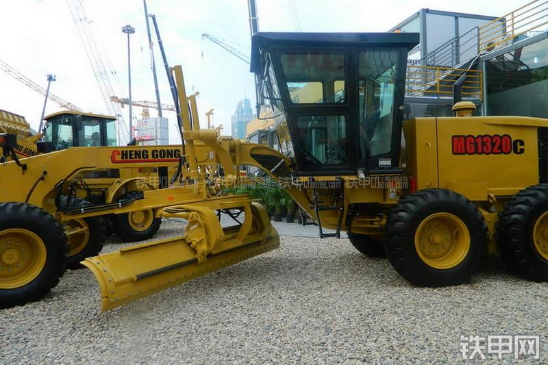 成工CG932H装载机局部