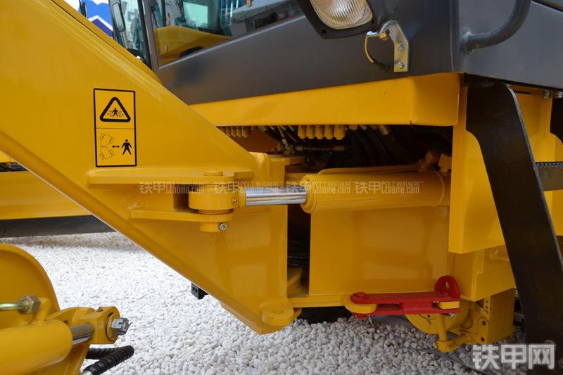 天工PY120M平地机局部