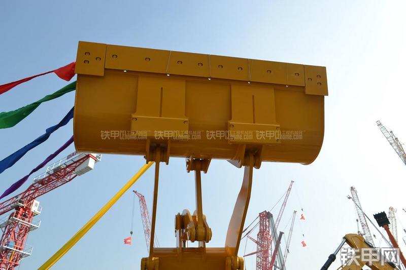 柳工CLG835装载机局部