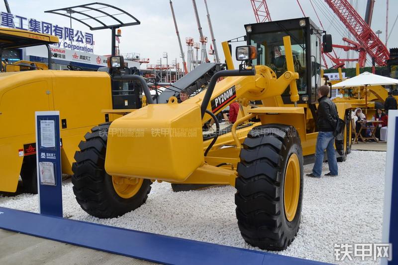 天工PY200M平地机整机外观