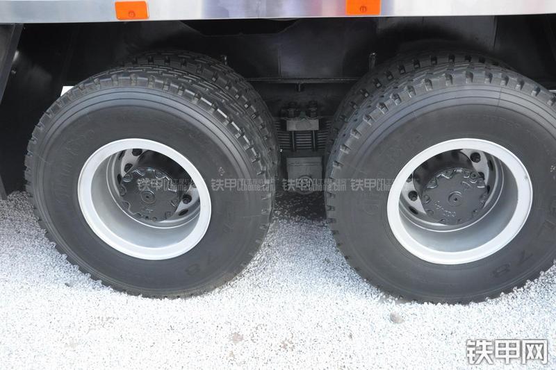 雷沃重工FL610旋挖钻局部