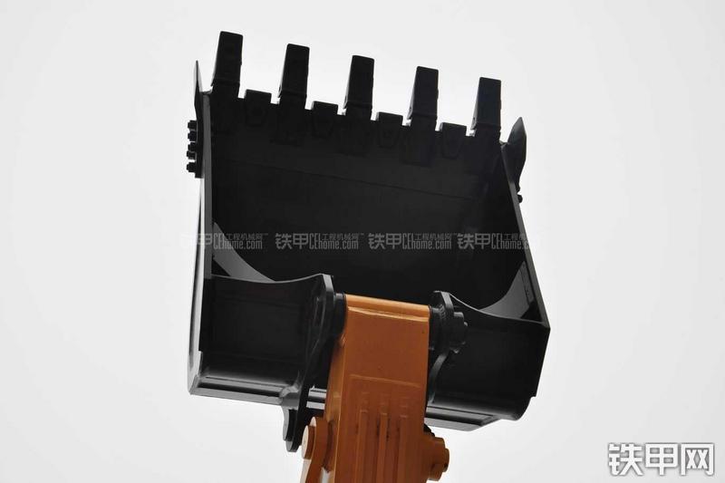 晋工JGM937挖掘机局部