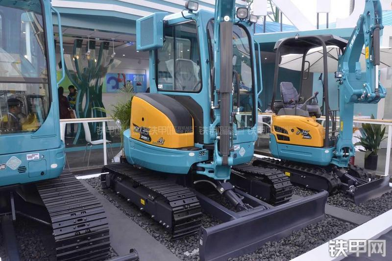 久保田KX135-3S挖掘机整机外观