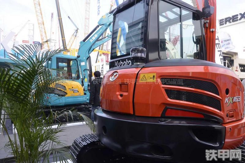 久保田KX163-5挖掘机局部