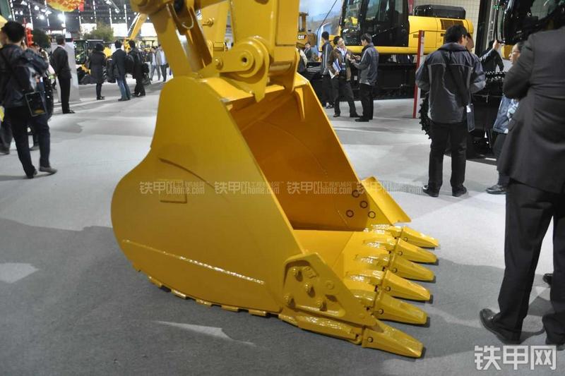 卡特彼勒329D挖掘机局部