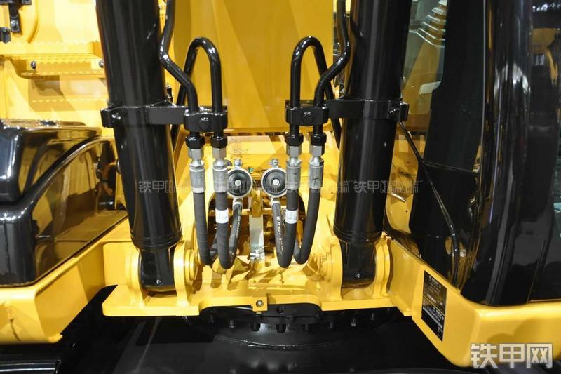 卡特彼勒313D挖掘机局部