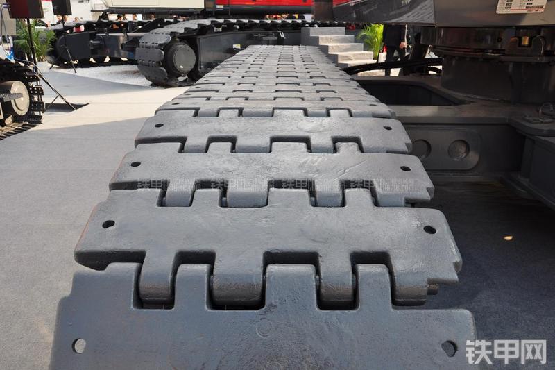 抚挖重工FWX85起重机局部