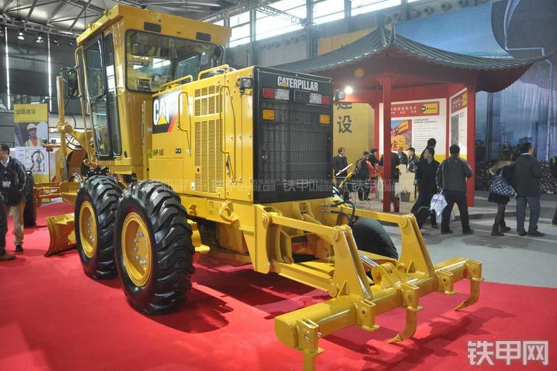 卡特彼勒120K平地机整机外观