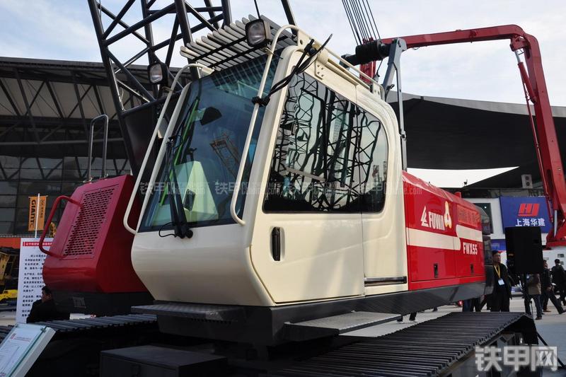 抚挖重工FWX55起重机局部