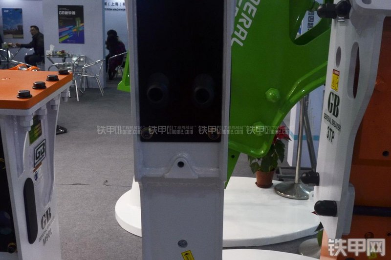 连港工兵破碎锤GB-M90L破碎锤整机外观